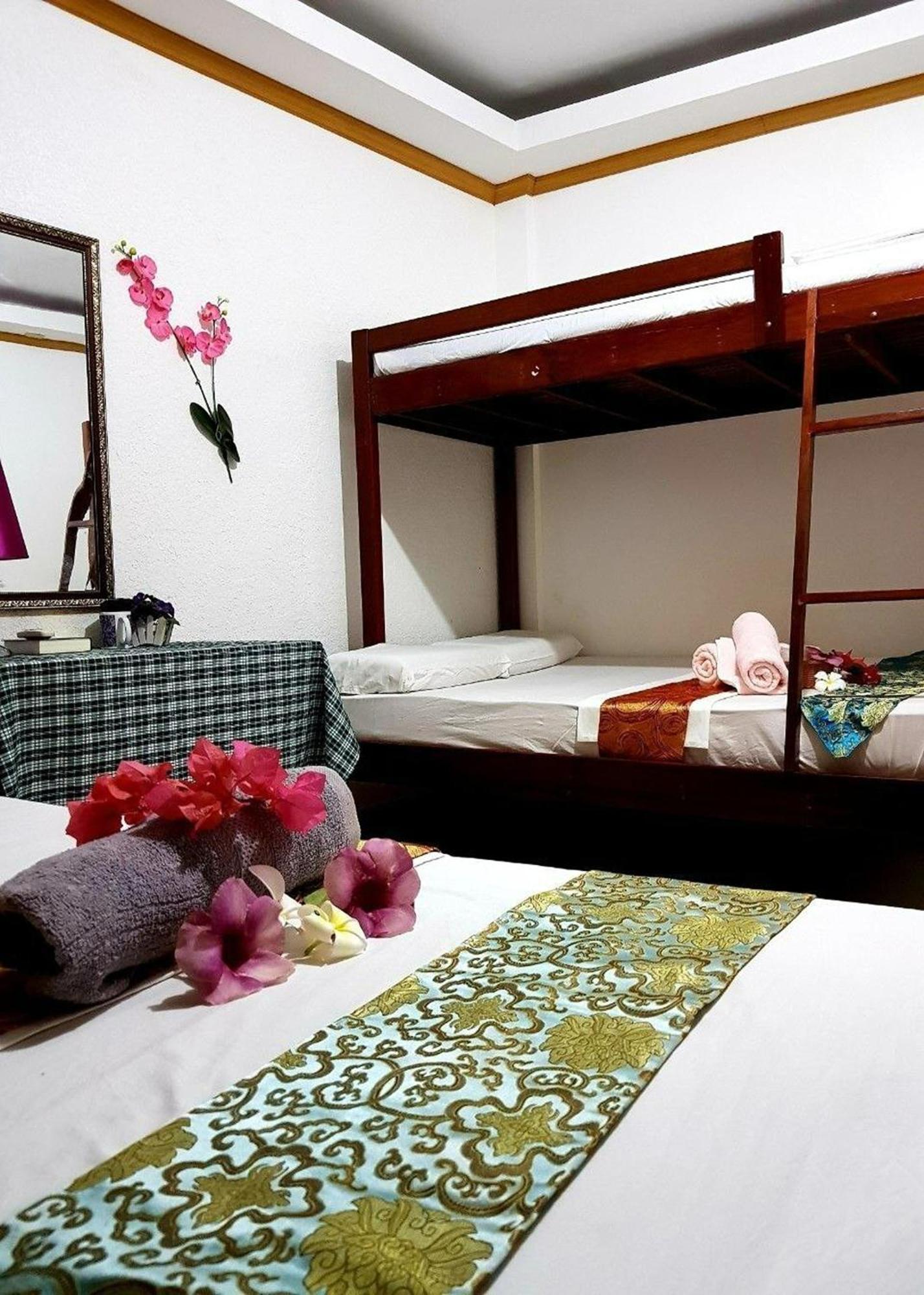 Hanbee'S Resort Puerto Princesa Exterior photo